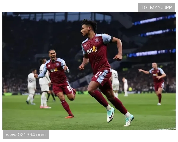 沃特金斯解读战术博弈下半场切尔西盯人埃梅里边路长传破局